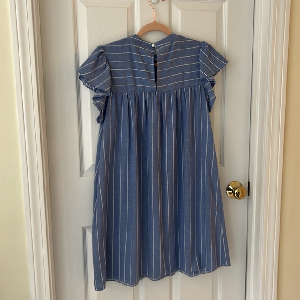 Womens size M dress. - Picture 2 of 3